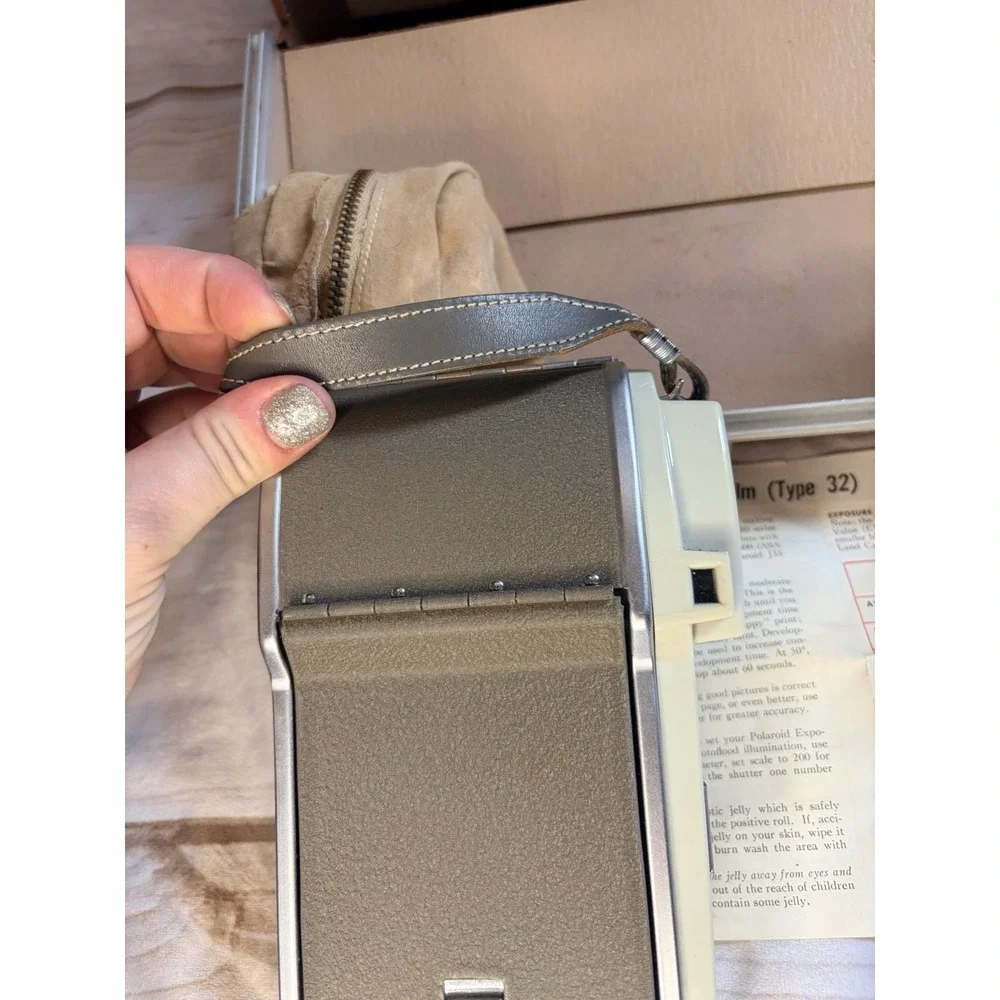 Polaroid Land‎ Camera Model 80A w Case Wink Light Flash Vintage Kit